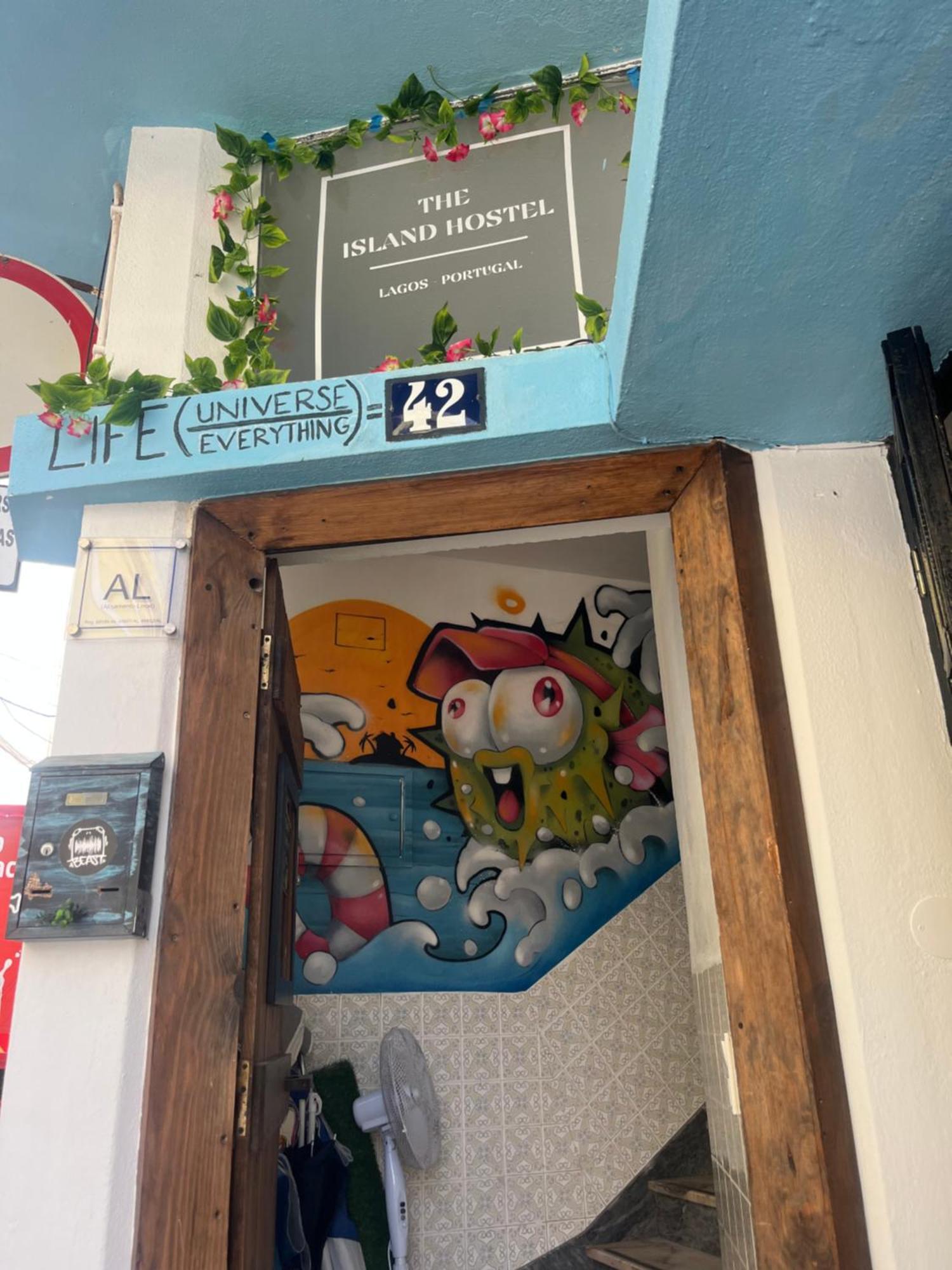 The Island Hostel & Cafe Lagos Esterno foto